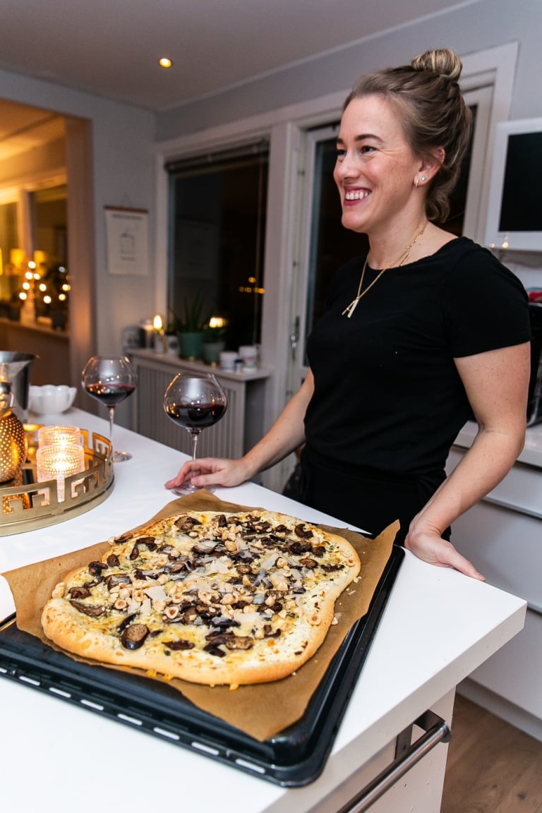 Pizza Bianco med vitlök & champinjoner 56kilo.se Recept