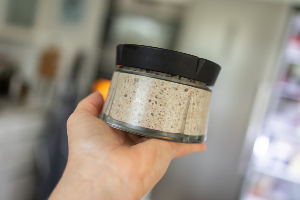 Rustikt yoghurtbröd i gjutjärnsgryta