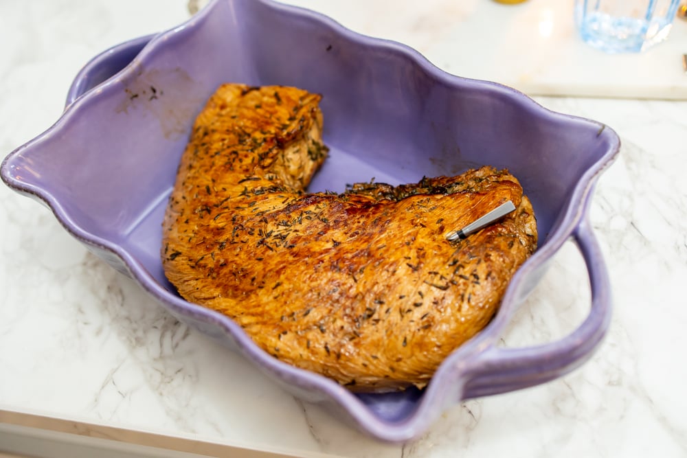 Fläskytterfilé i krämig sås med fetaost i stekpanna