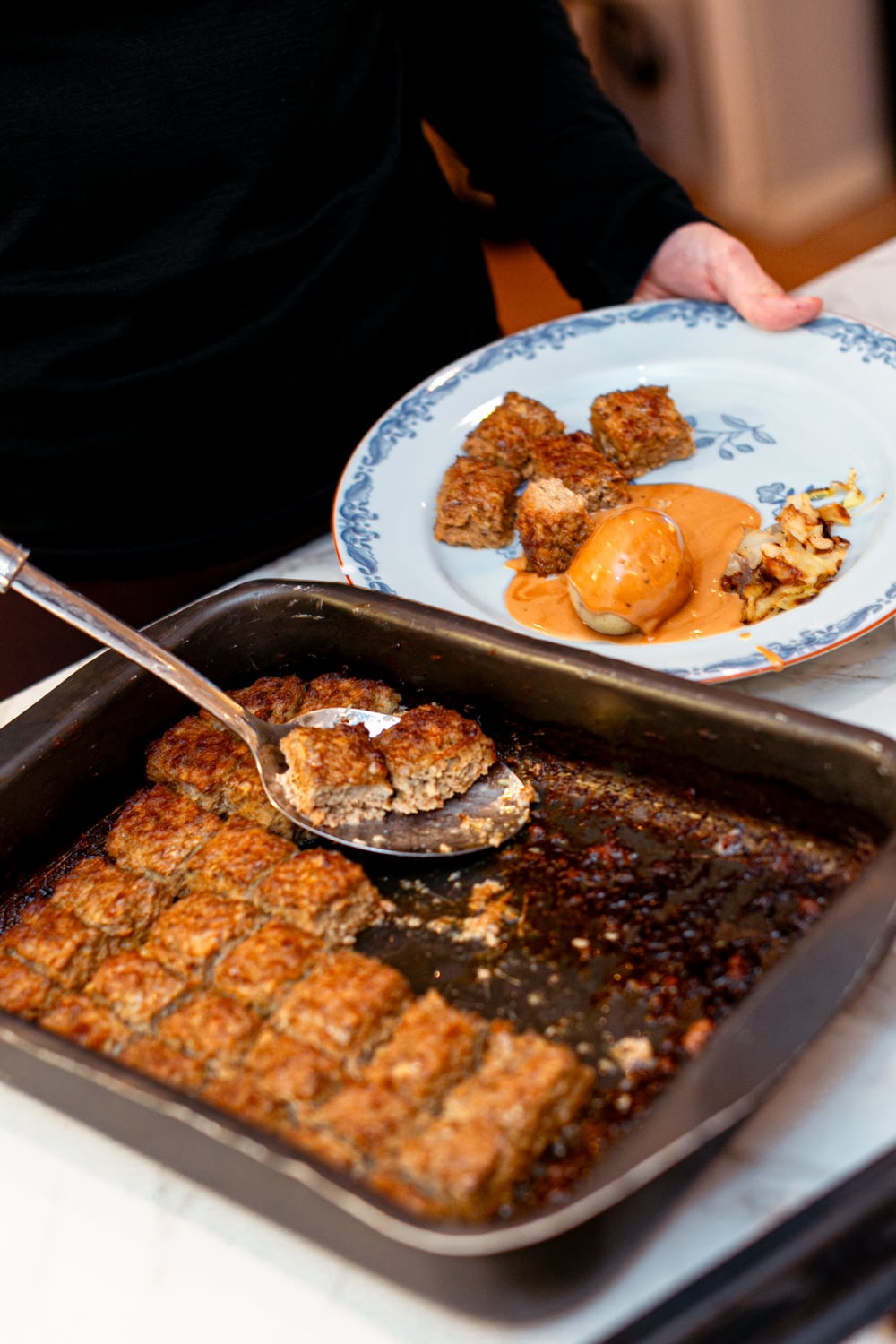 Köttbullar i ugn skurna i rutor